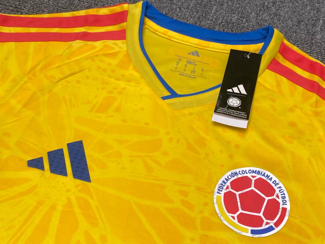 Camiseta Colombia Encauchetada