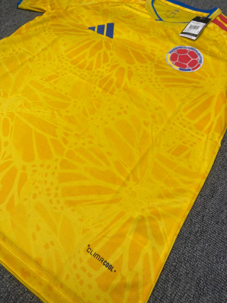 Camiseta Colombia Encauchetada